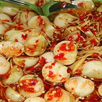 Những người không nên ăn dưa và cà muối