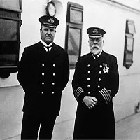 Bán đấu giá chiếc gương có thể cất giữ "hồn ma" thuyền trưởng tàu Titanic