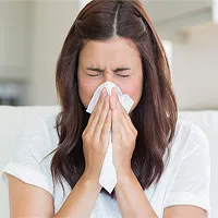 Viêm tai giữa vì hắt hơi, xì mũi quá mạnh
