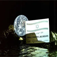 Tàu vũ trụ của Israel gửi hình chụp đầu tiên về Trái Đất