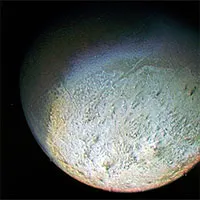 NASA tiết lộ về "mặt trăng quay ngược"