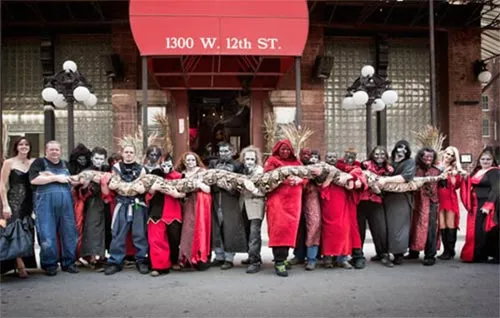 Rắn nuôi có chiều dài cực "khủng"