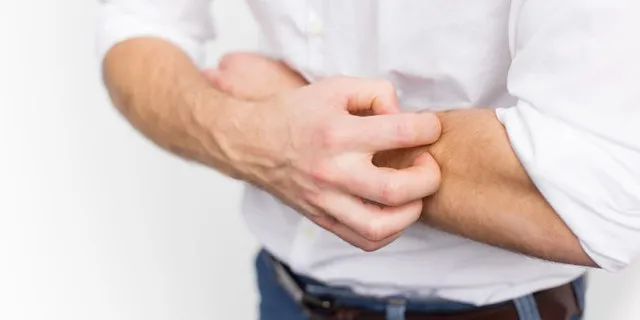 Cơn ngứa bắt nguồn từ đâu?