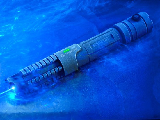 Laser: Từ phim "Star Wars" bước ra đời thực