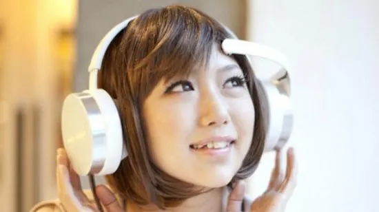 Tai nghe mới do Neurowear sản xuất theo thiết kế của Mico