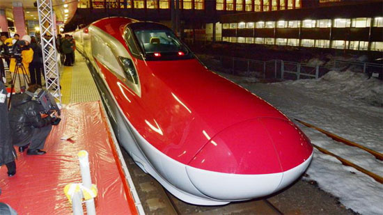 Tàu Super Komachi tại nhà ga Akita