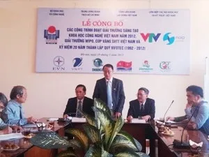 Công bố danh sách công trình đoạt giải.