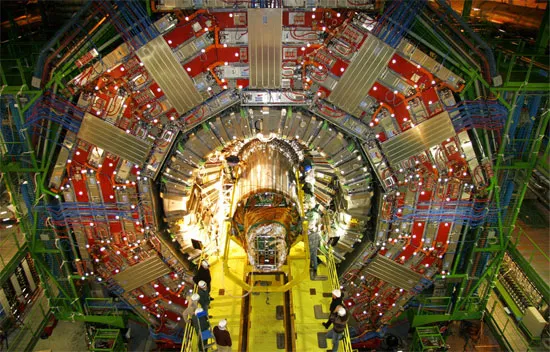 Máy gia tốc hạt lớn Tevatron đã tìm thấy "hạt của Chú"' từ một năm trước.