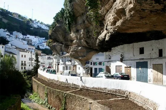Setenil de las Bodegas