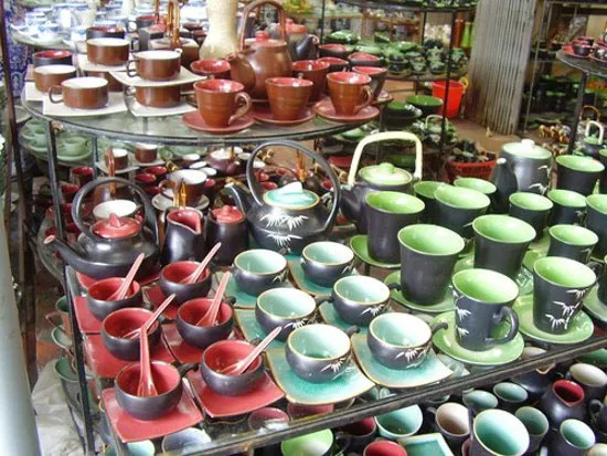 Cần biết cách chọn lựa kỹ và kiểm tra sản phẩm gốm sứ.