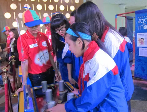 Hôm qua, Trung tâm khoa học và Công nghệ quốc gia Australia (Questacom) khai mạc chương trình triển lãm tại Hà Nội, một trong ba điểm đến của Questacom tại Việt Nam.