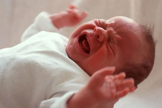 Cha, mẹ rành tiếng khóc của con như nhau
