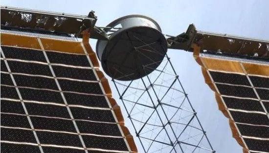 Tấm bảng năng lượng mặt trời trên ISS