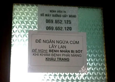 Thông báo được dán tại Bệnh viện 7A sau khi có ca nhiễm cúm H1N1.