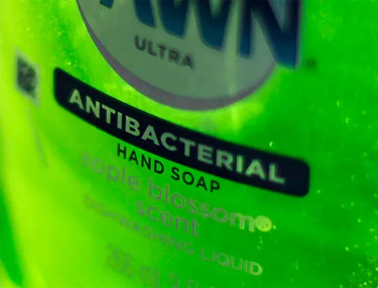 Triclosan là chất đã được sử dụng trong các sản phẩm diệt khuẩn hơn 40 năm qua.