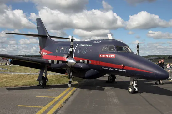 Chiếc British Aerospace Jetstream trên đường băng.