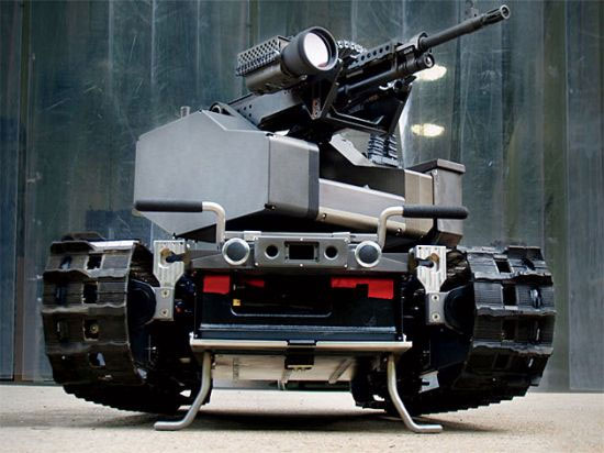 Một vũ khí có khả năng tự di chuyển, tìm và diệt mục tiêu.