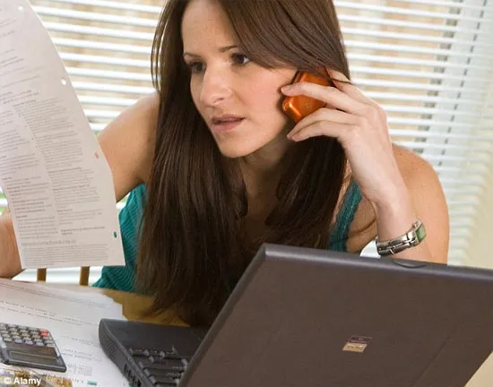 Làm việc với email