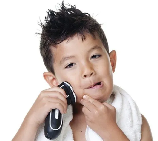Trong nghiên cứu của Brazil, độ tuổi trung bình bắt đầu dậy thì của những trẻ mang gene MKRN3 đột biến là 6 tuổi đối với nữ và 8 tuổi đối với nam.