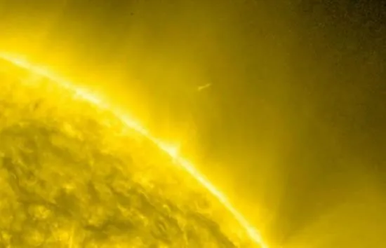Cảnh tượng Lovejoy lao vào khí quyển mặt trời cách nay hai năm