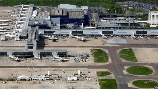 Các phi công thấy UFO khi máy bay của họ chuẩn bị đáp xuống phi trường Gatwick hôm 30/12/2012.