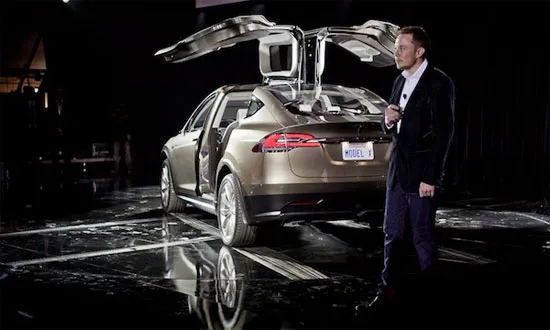 Elon Musk trong buổi giới thiệu Tesla Model X