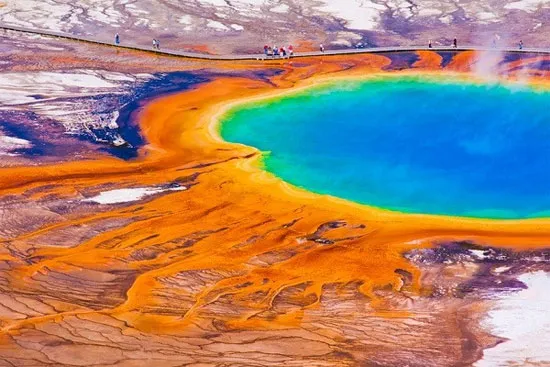 Hồ đa sắc Grand Prismatic Spring ở Mỹ
