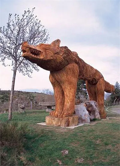 Vì quá kinh hoàng và bị ám ảnh, nên người dân nơi đây đã nghĩ ra câu chuyện truyền thuyết về một con vật có tên là Gevaudan