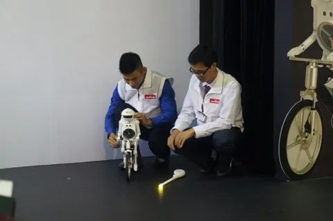Robot đạp xe Mutara Boy