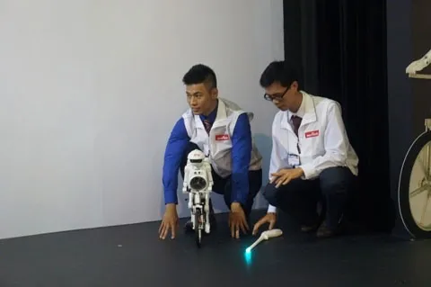 Robot đạp xe Mutara Boy