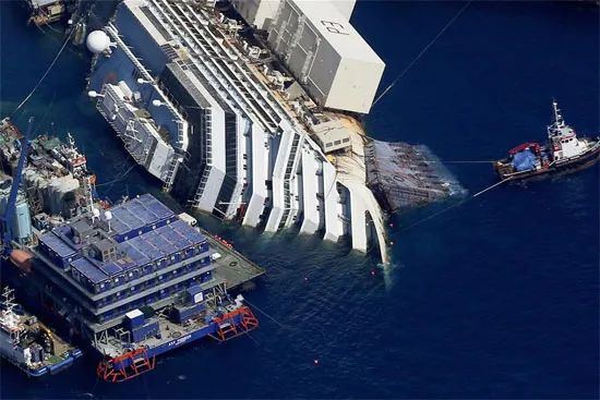 Tàu Costa Concordia sắp được trục vớt