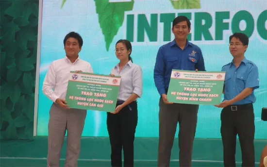 Chương trình tái chế cùng interfood đã trao tặng hai công trình nước sạch cho trẻ em huyện Cần Giờ và huyện Bình Chánh