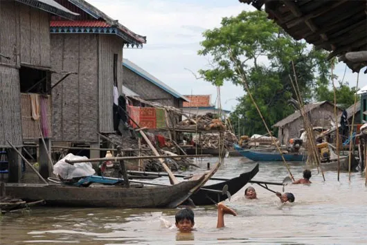 Cảnh ngập lụt tại tỉnh Kandal ngày 7/10