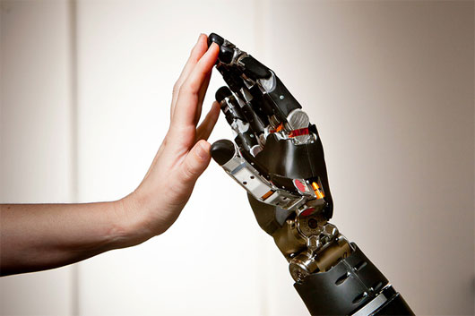 Trang bị cảm giác chạm cho chi nhân tạo