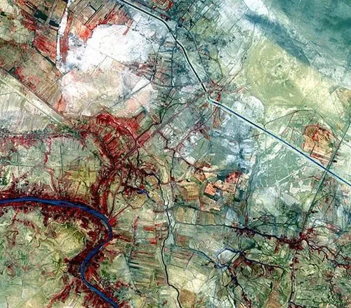 Một bức ảnh do vệ tinh chụp thành phố cổ Uruk ở phía nam Iraq