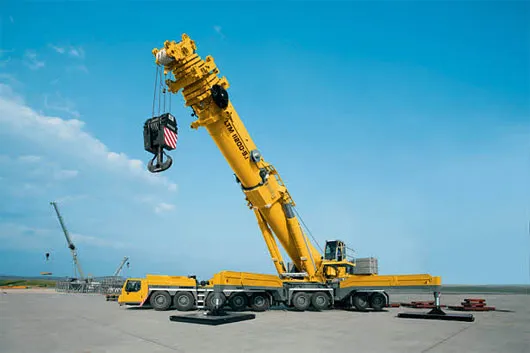 Cần cẩu di động cao và khỏe nhất thế giới