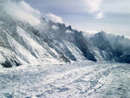 Himalayas bị mất khoảng 443 tỷ tấn băng trong 40 năm qua