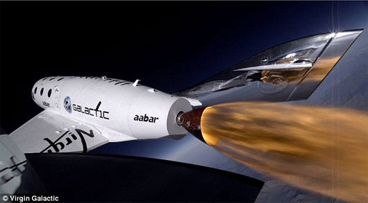 Cận cảnh tàu vũ trụ tư nhân vượt rào cản âm thanh