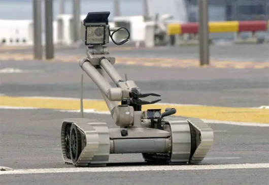 Robot PacBot có thể di chuyển với vận tốc 14km/h trên mọi loại địa hình