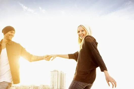 Vào những ngày trời đẹp, các cô gái sẽ dễ dàng bị "cưa đổ" hơn đấy!