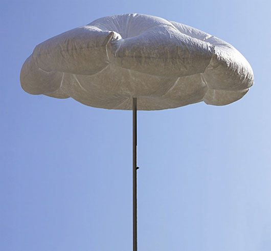 Khi mặt trời chiếu sáng, các ô “mây” tự chủ phồng