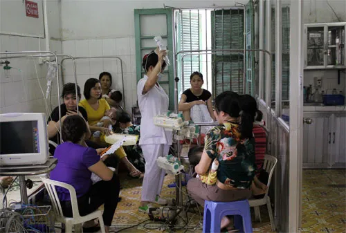 Các bệnh viện phía Bắc quá tải bệnh nhân sởi