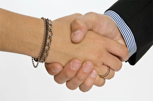 Các nhà nghiên cứu cho biết có thể nhận biết tình trạng sức khỏe qua cái bắt tay