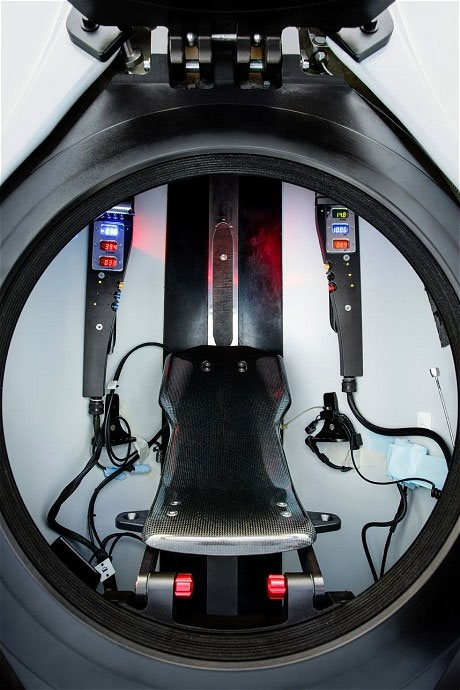 Khoang lái của Super Falcon