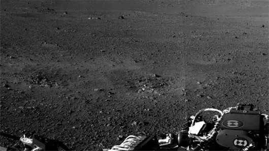 Robot tự hành Curiosity chụp ảnh bề mặt sao Hỏa