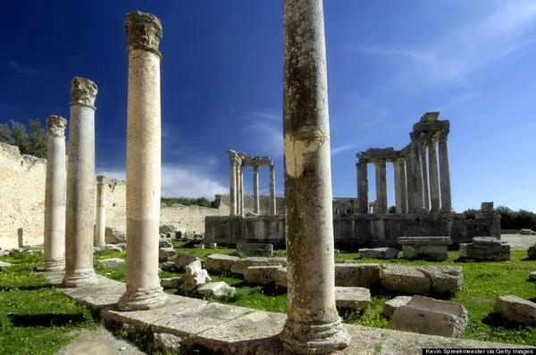Khu di tích La Mã được tìm thấy ở thành phố cổ Dougga, Tunisia.