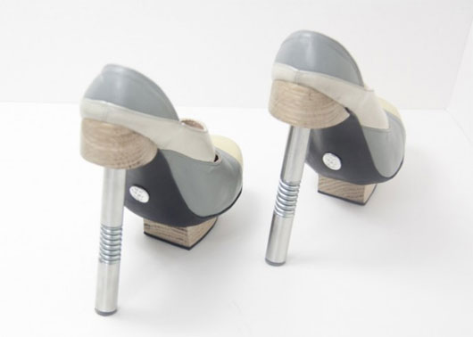 Sinh viên Anh trình làng mẫu thiết kế giày cao gót thủy lực