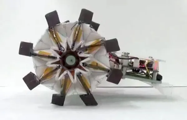 Bánh xe robot “ma thuật” có thể tự động thay đổi kích thước bán kính nhanh chóng, phồng ra hoặc thu nhỏ để thích hợp với mọi loại hình trên cạn