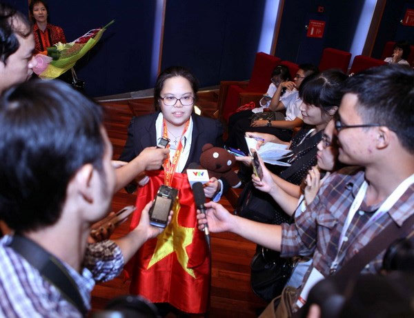 Em Phạm Mai Phương là một trong ba thí sinh đạt điểm số cao nhất của kỳ thi Olympic Hóa học năm 2014, cùng với thí sinh của Singapore và Ukraine