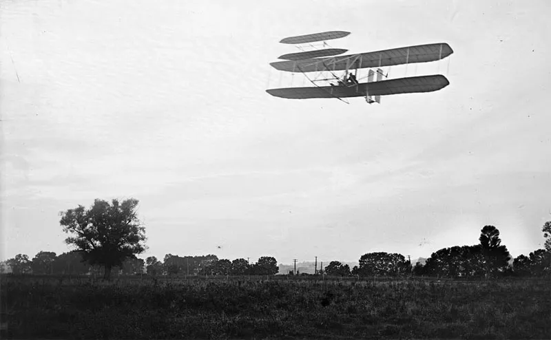 Chuyến bay thứ 41, Orville bay lên được độ cao khoảng hơn 18m; ở Huffman Prairie, Dayton, Ohio, 29/09/1905.